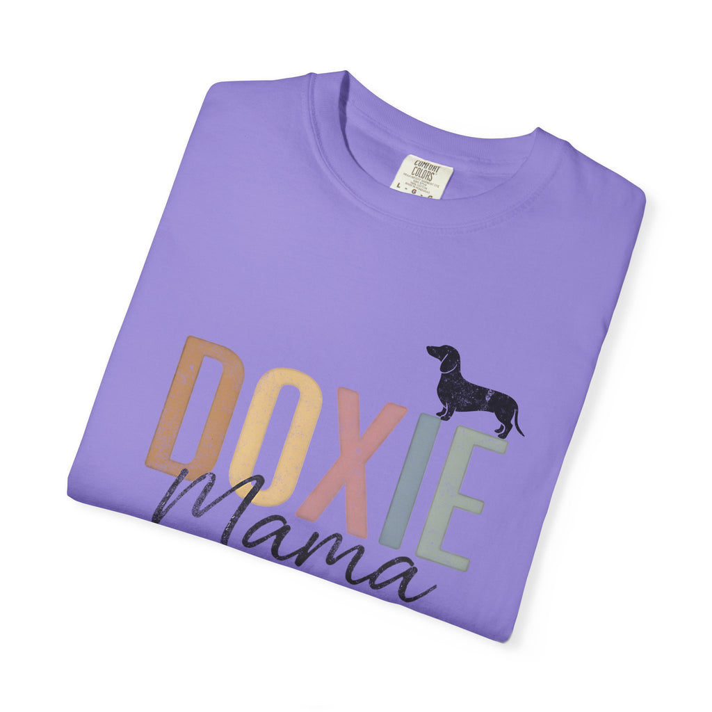 Retro Dachshund Mom Tee