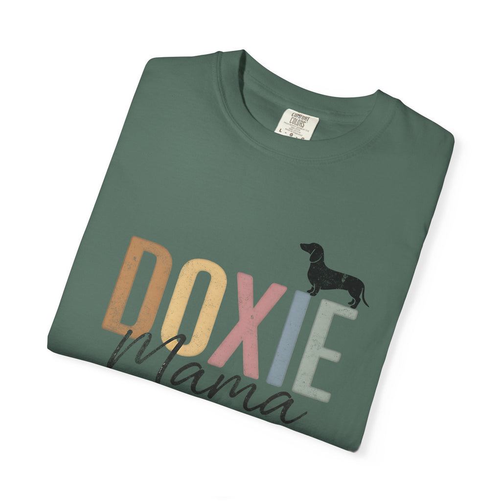 Retro Dachshund Mom Tee