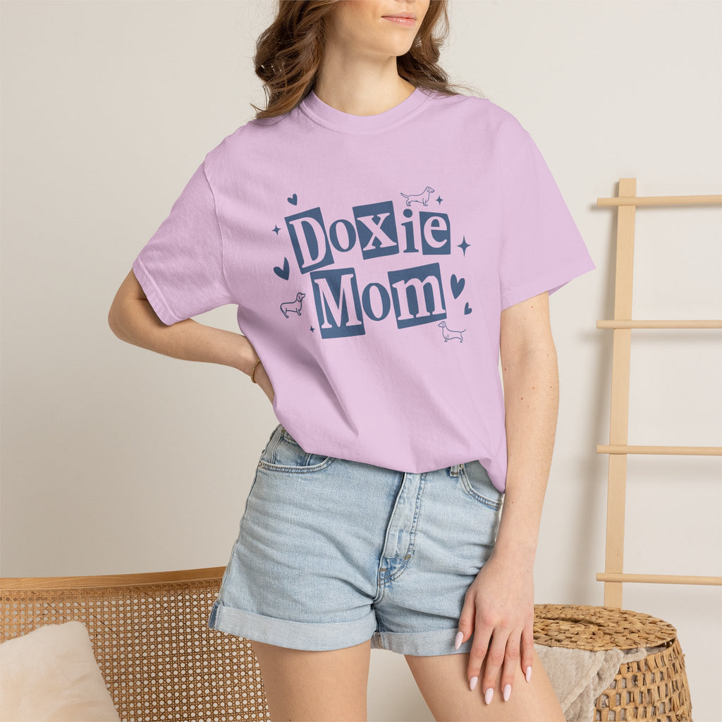 Doxie Mom T-Shirt — Cute Dachshund Mom Tee
