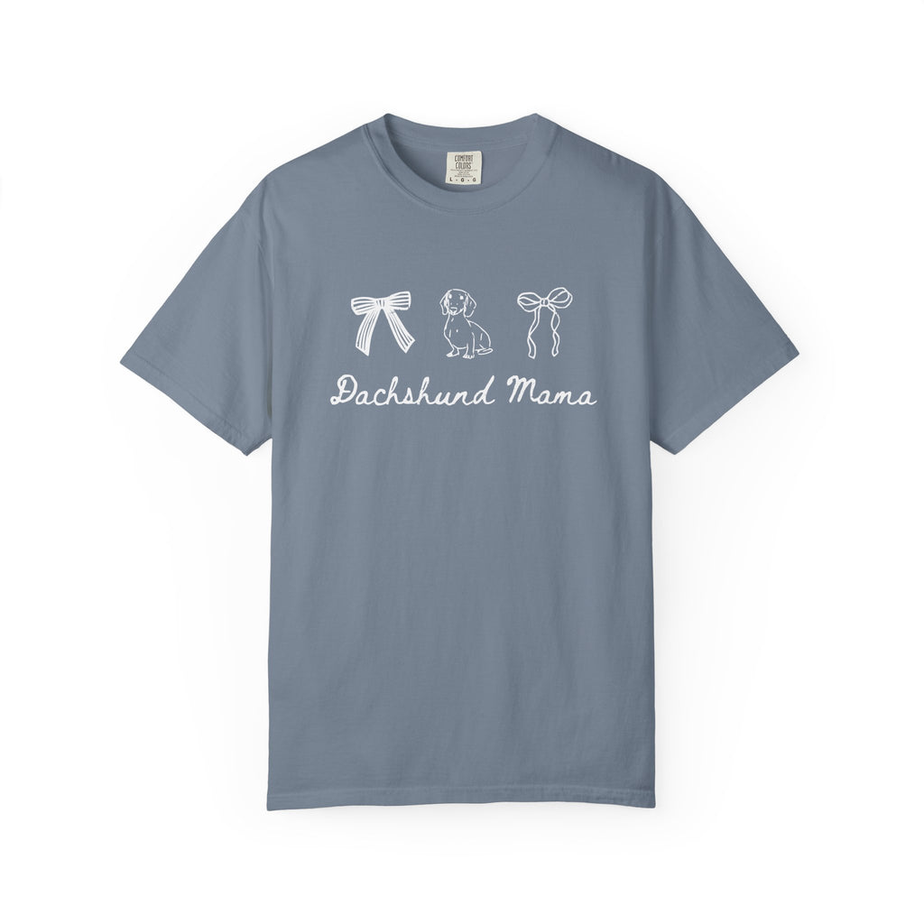 Dachshund Mama T-Shirt — Cute Paw Print & Bows Tee for Dog Lovers