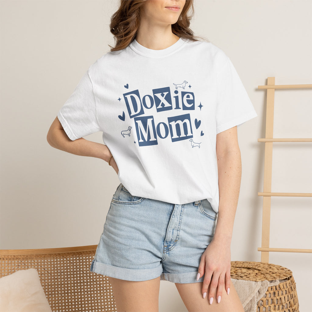 Doxie Mom T-Shirt — Cute Dachshund Mom Tee