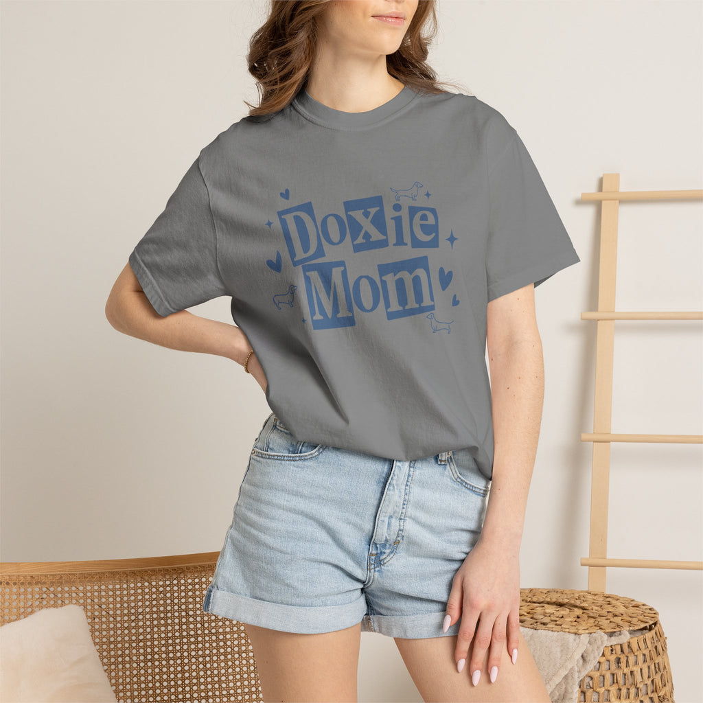 Doxie Mom T-Shirt — Cute Dachshund Mom Tee